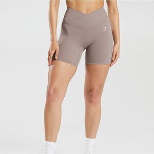 Gymshark Crossover Shorts Size XS Washed Mauve NWT in Packaging